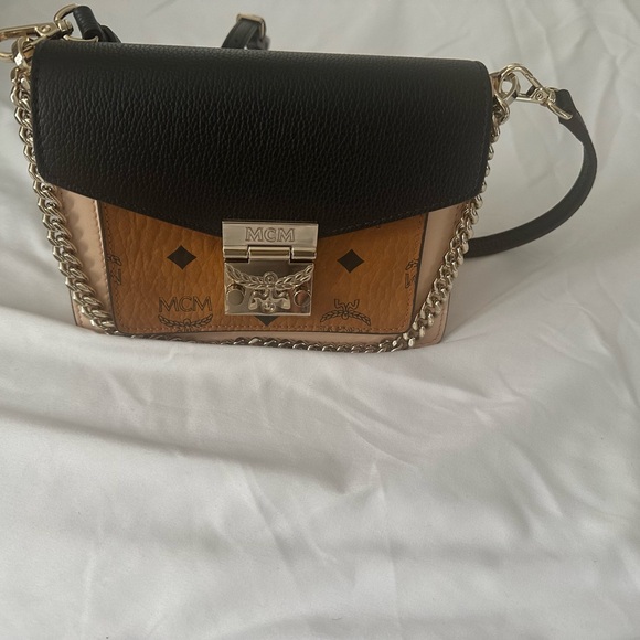 MCM Patricia crossbody in visetos - Picture 7 of 9